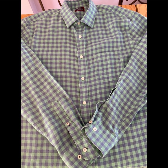 UNTUCKit Other - UNTUCKit Linen Button Down.